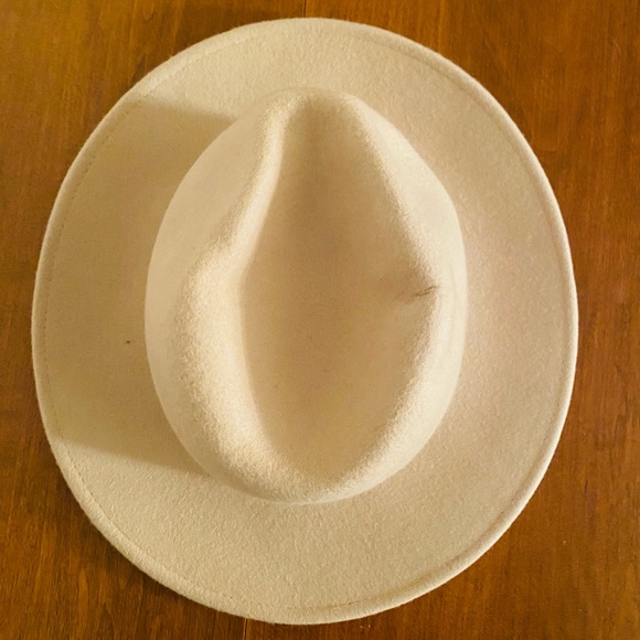 Beige Hat NWT! - Picture 2 of 5